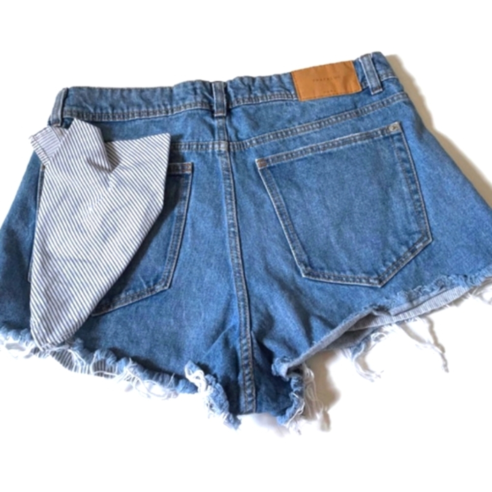 Zara Cutoff Denim Shorts Size 6 Distressed Jean
